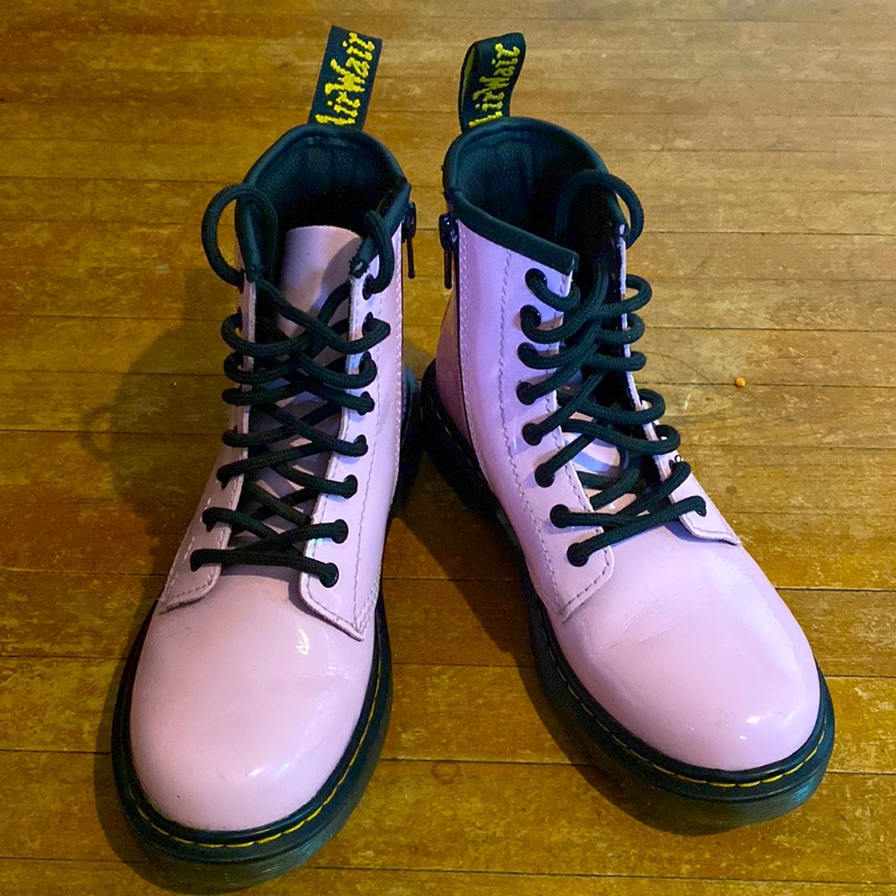 JUNIOR 1460 PATENT LEATHER LACE UP BOOTS